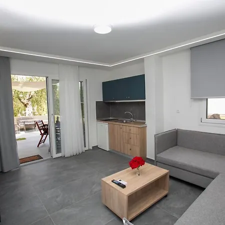 Mythos Апартаменты *